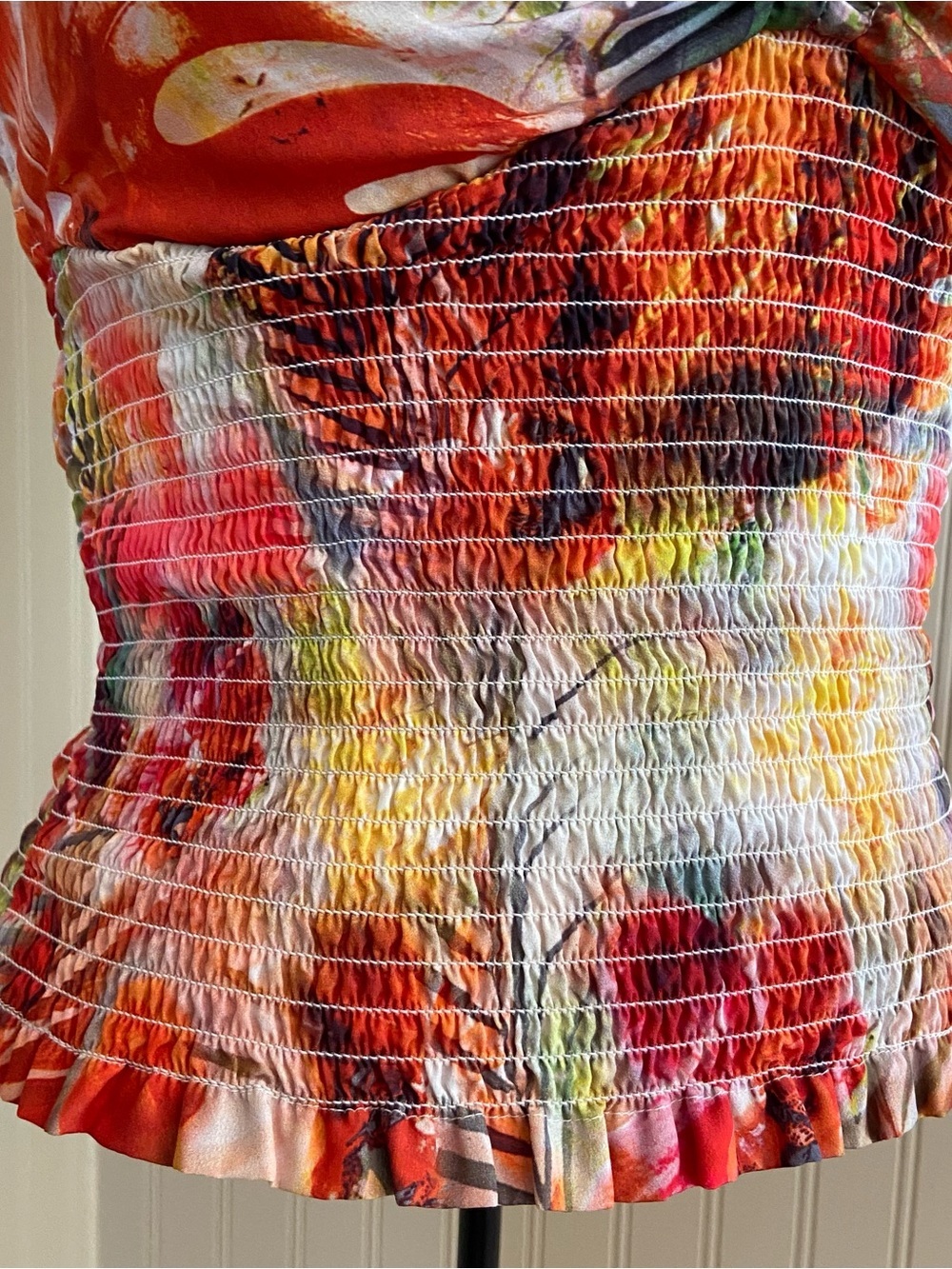 Guess Multi Colour Floral Smocked Halter Crop Tank Top Women’s Large - Picture 3 of 7
